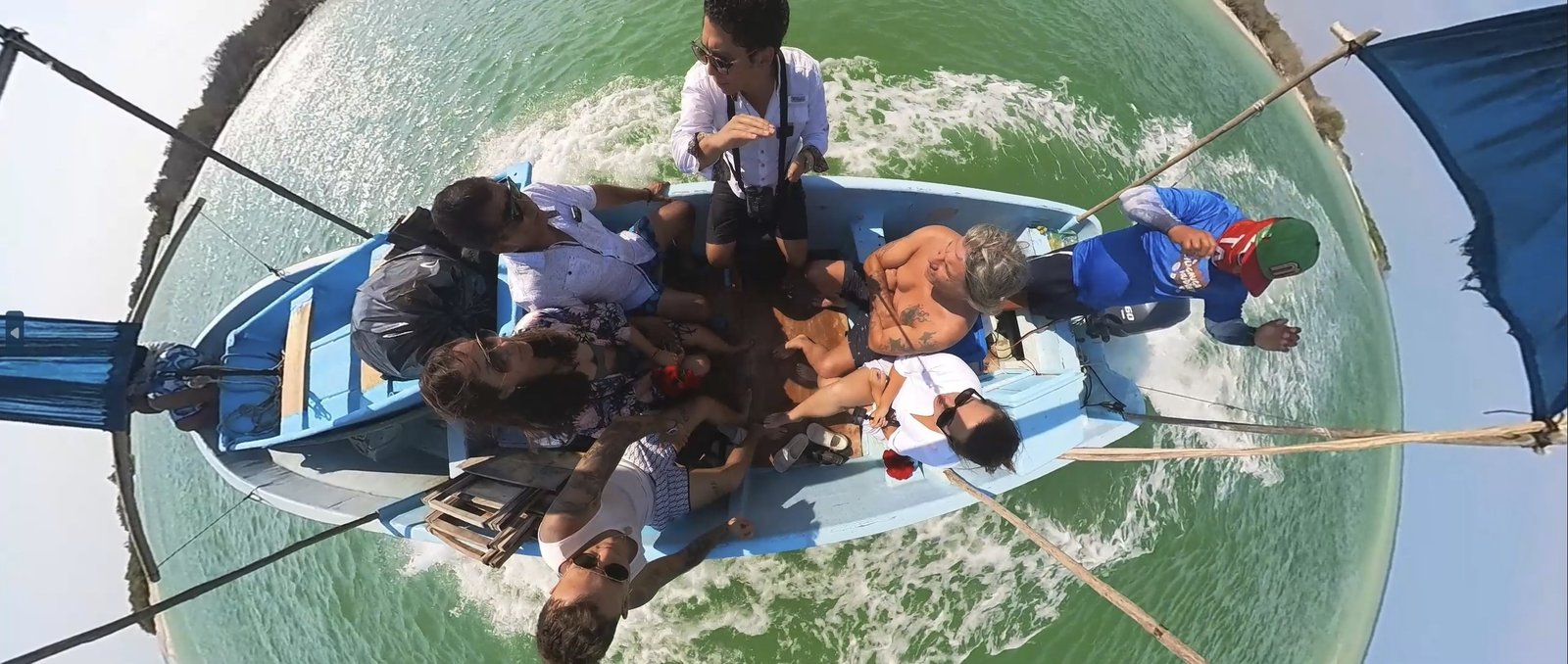 Canoa tipo chalana para el manglar en Sisal